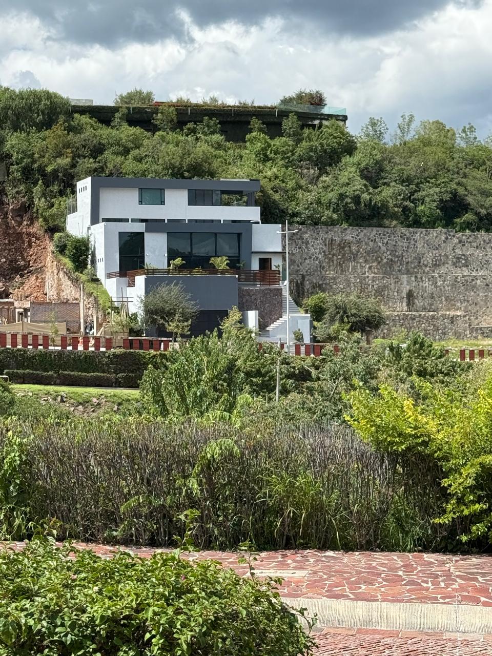 CASA EN MISION LA CAÑADA